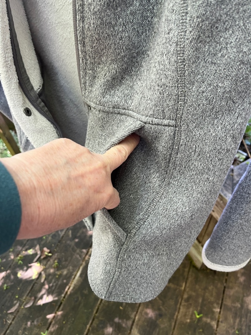 The North Face Gray Hooded Fleece Jacket women’s size small - Picture 9 of 11